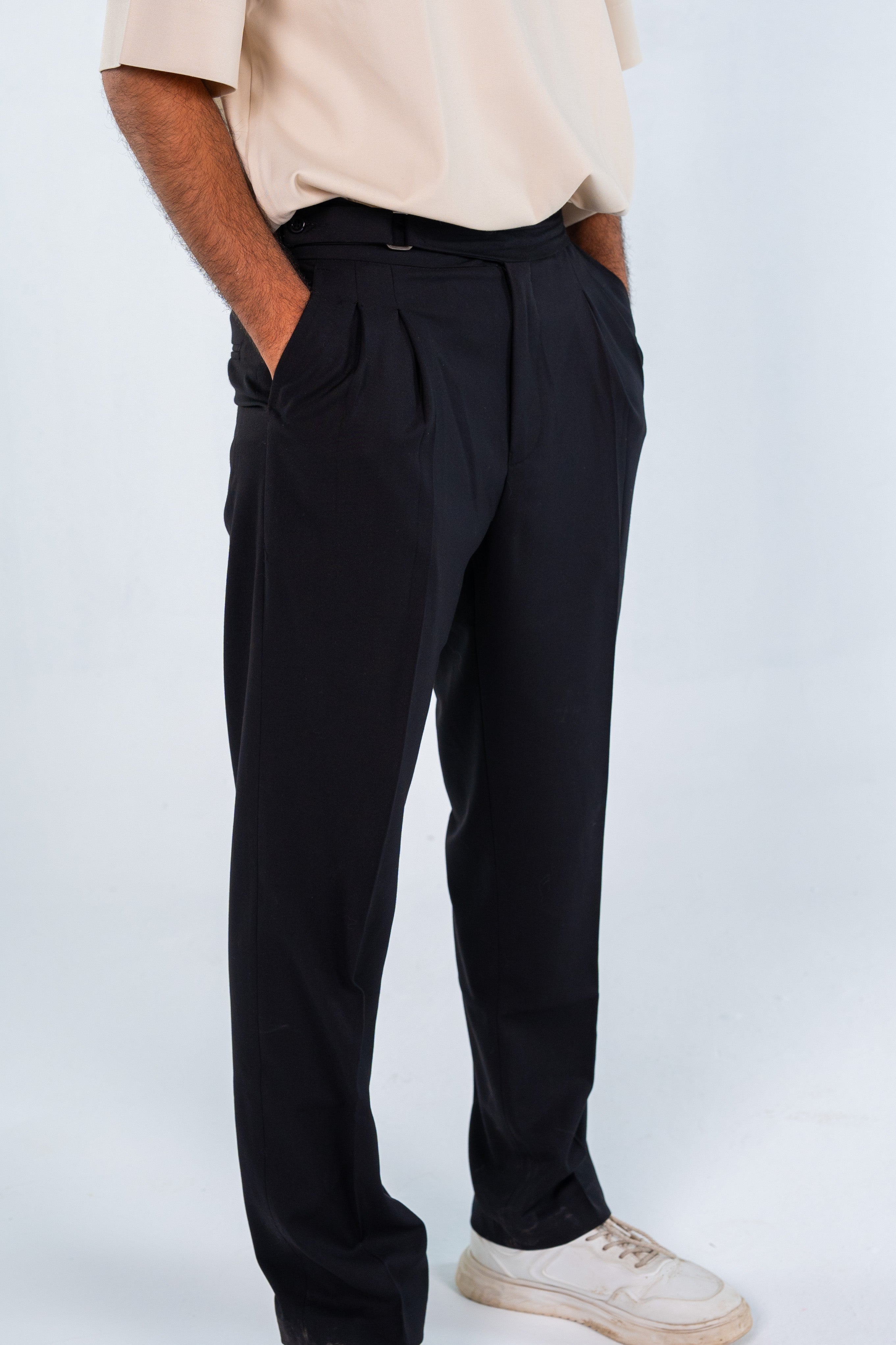 بنطلون أسود كلاسيك بكسرات - Black Classic Pleated Trousers