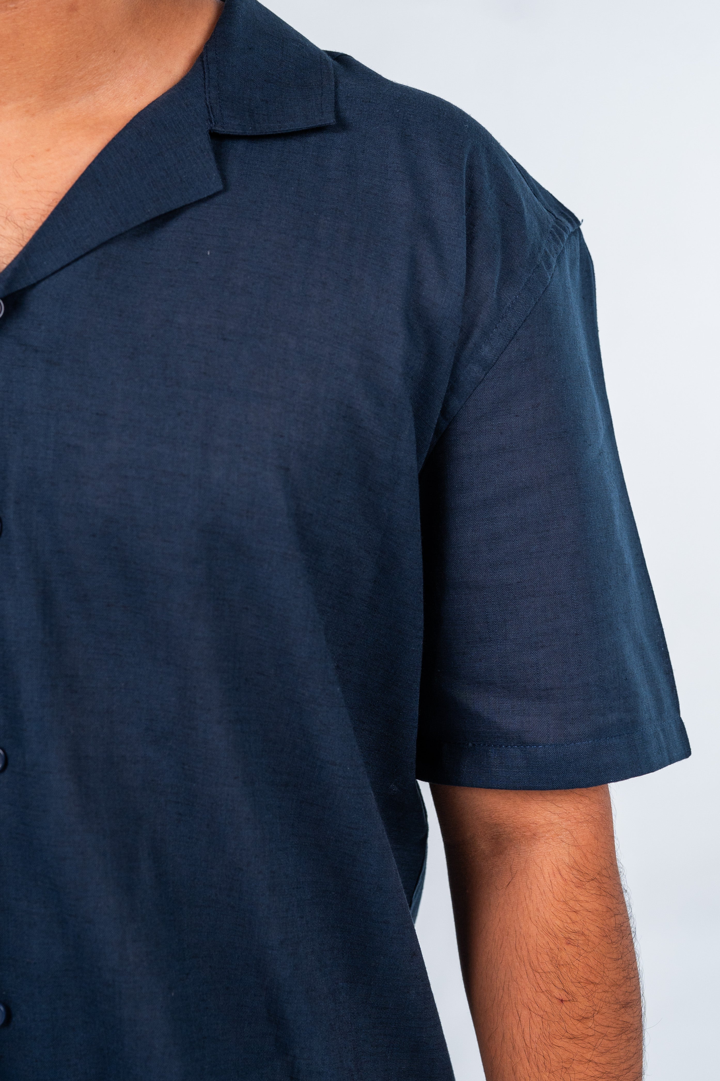 Navy V-Cut Short Sleeve Shirt | V قميص نص كم كحلي فتحة