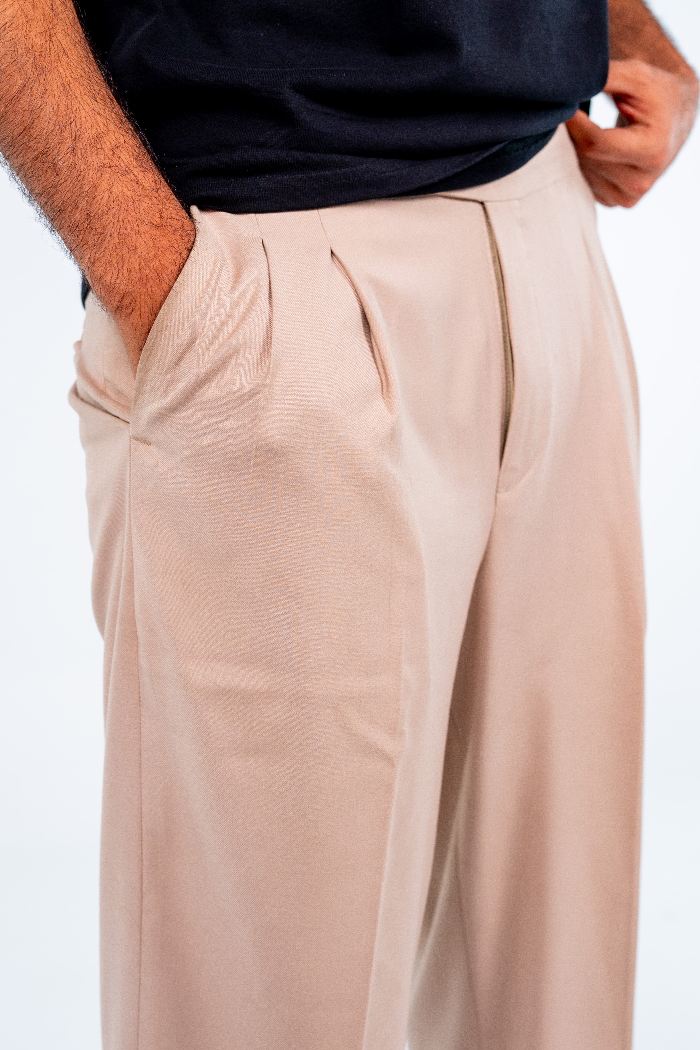 بنطلون بيج كلاسيك بكسرات - Beige Classic Pleated Trousers