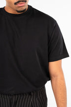 Black Round-Neck T-Shirt - تيشيرت أسود بياقة دائرية