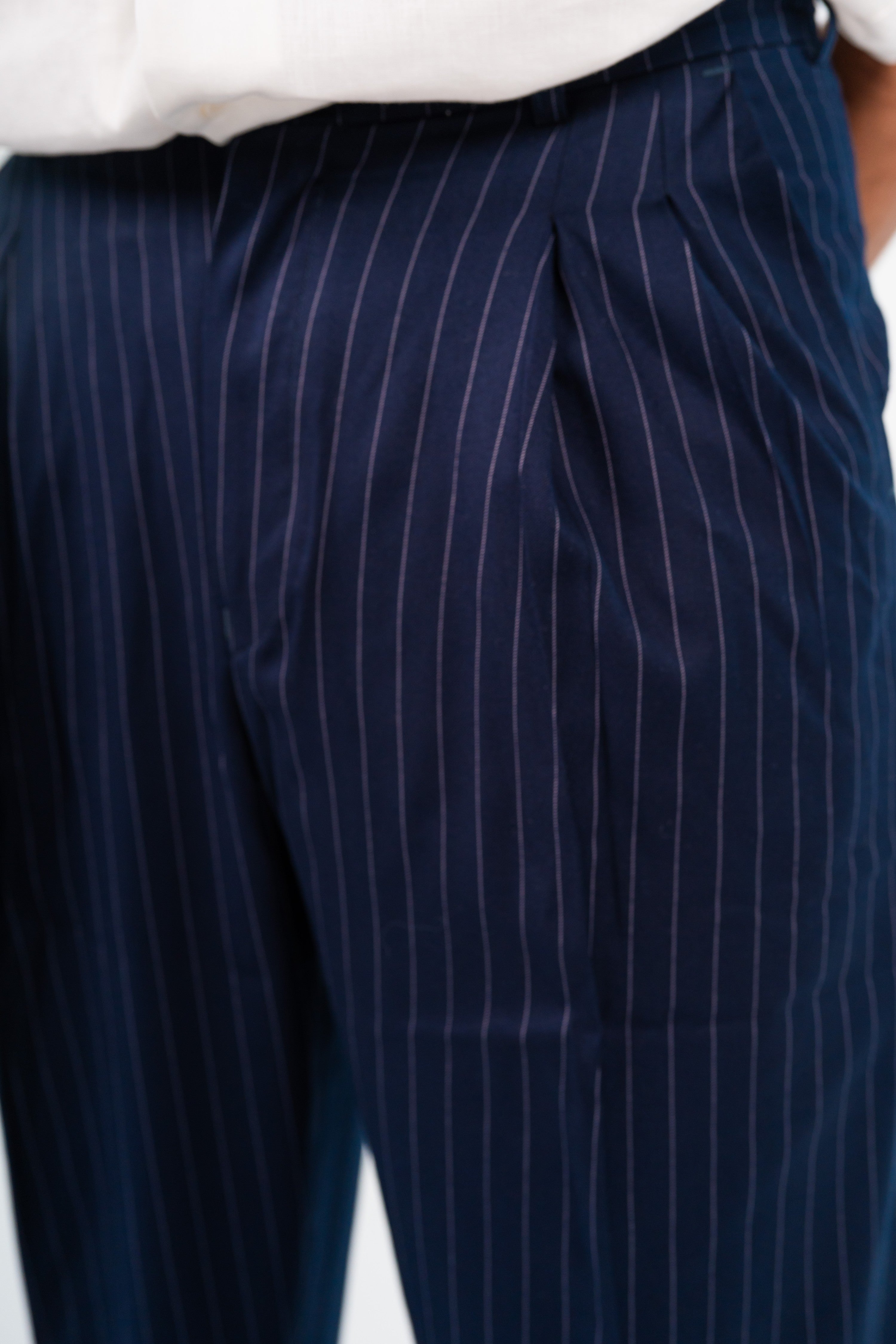 Navy Blue Classic Pinstripe Pleated Trousers - بنطلون كلاسيك كحلي مقلم بكسرات